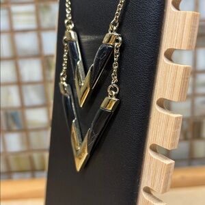 jm Semi-Precious Stone Necklace and Earring Set